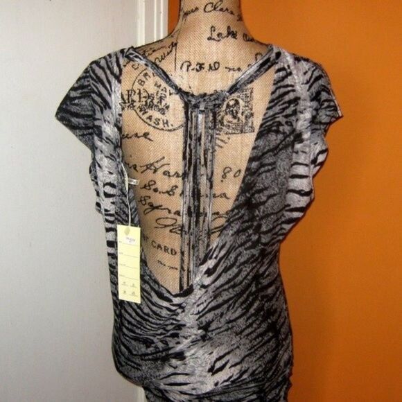 Day Night Medium Tiger Print Bodycon Dress NWT - Picture 4 of 16